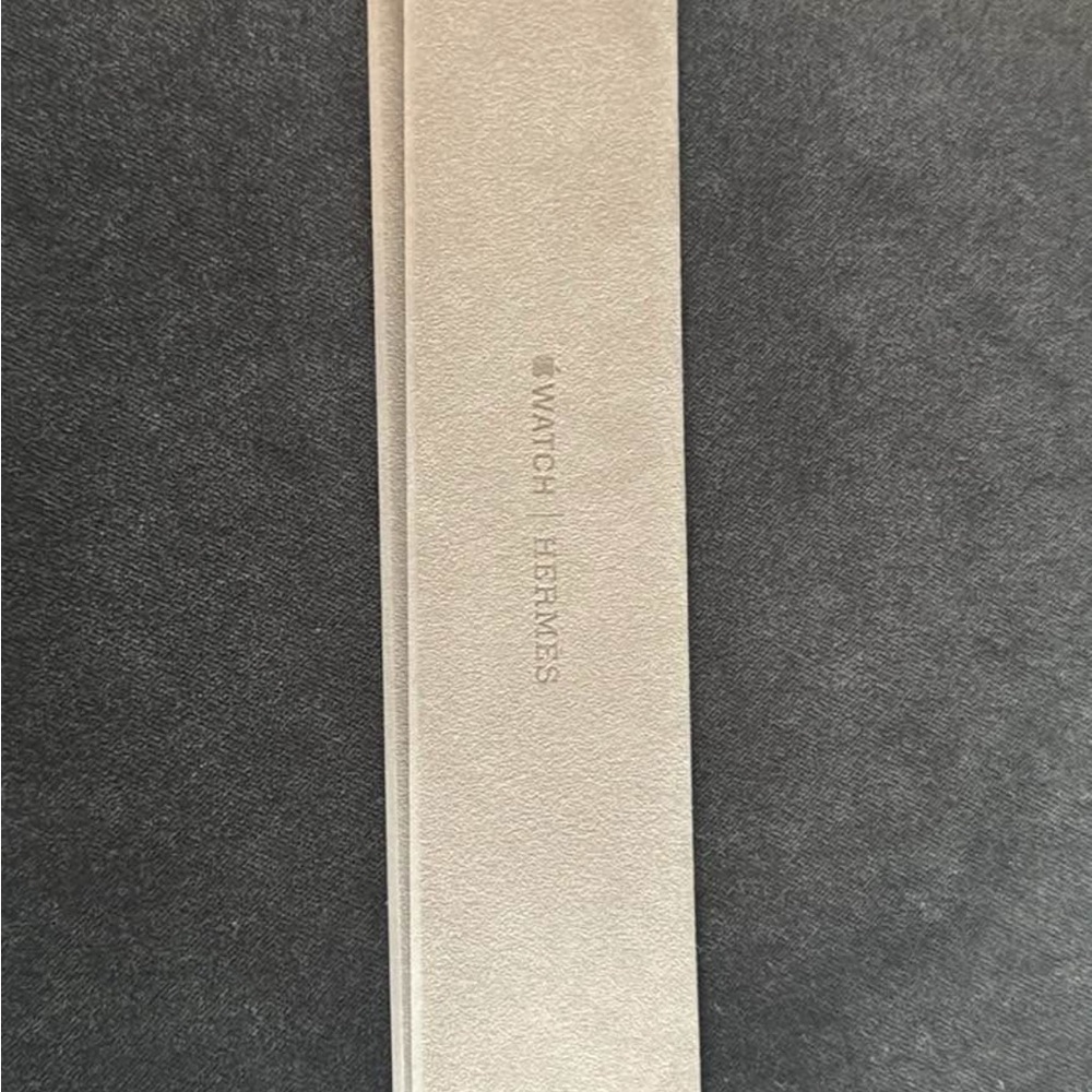 Hermès Apple Watch Band in black and Tan